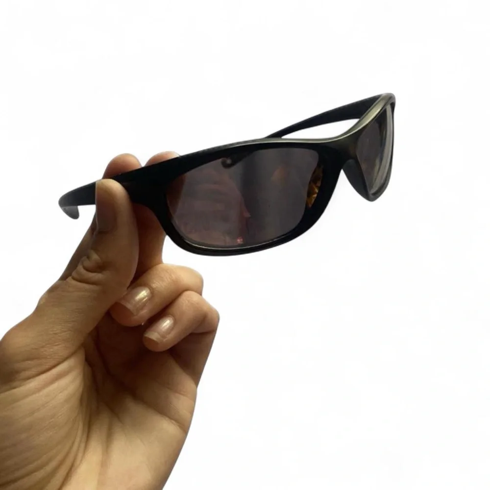 GAP Black Rectangular